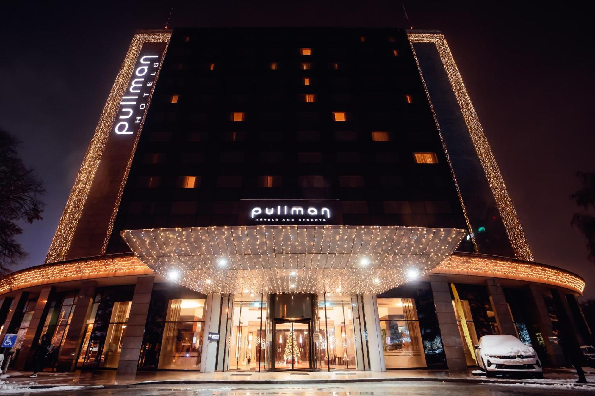 Pullman Bucharest World Trade Center Hotell Eksteriør bilde