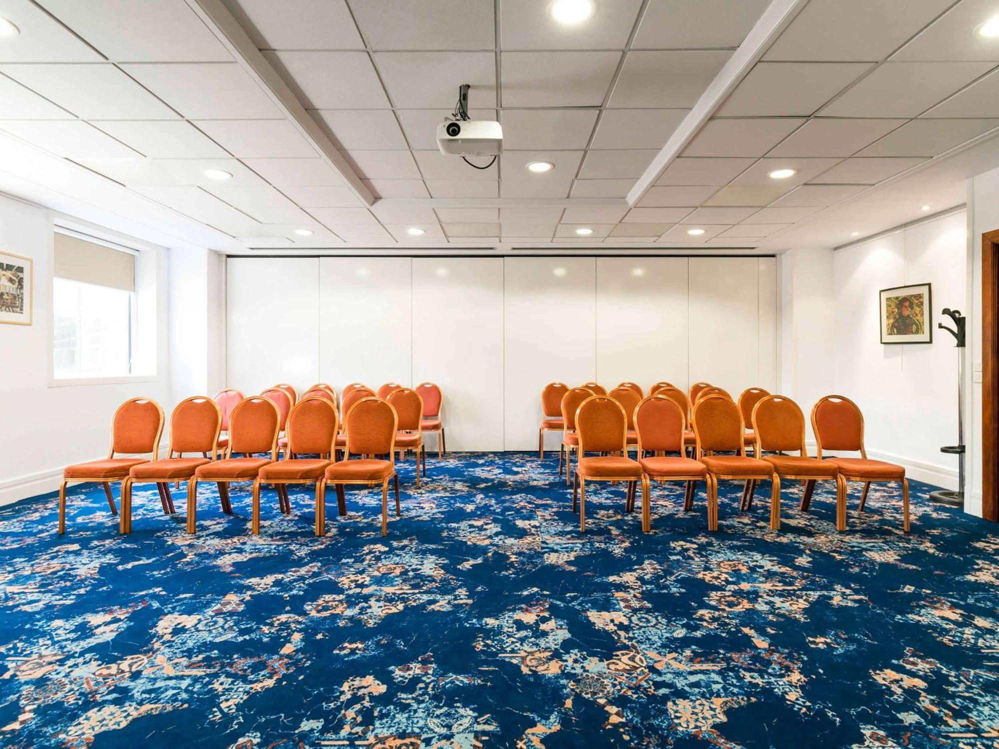 Pullman Bucharest World Trade Center Hotell Eksteriør bilde