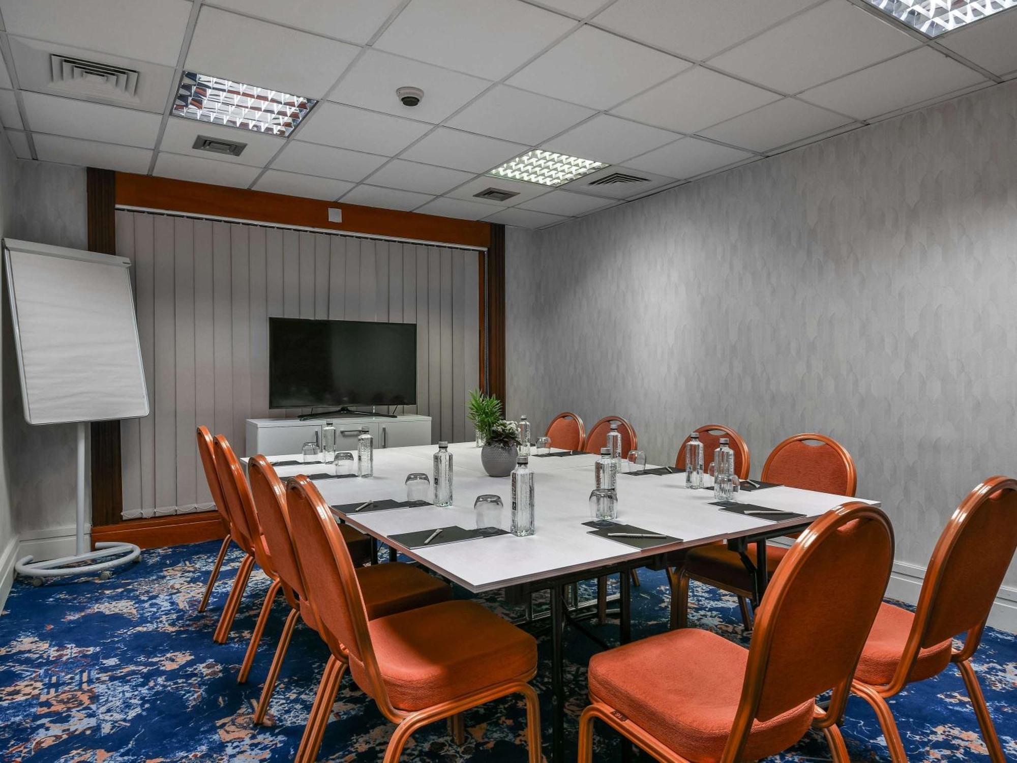 Pullman Bucharest World Trade Center Hotell Eksteriør bilde