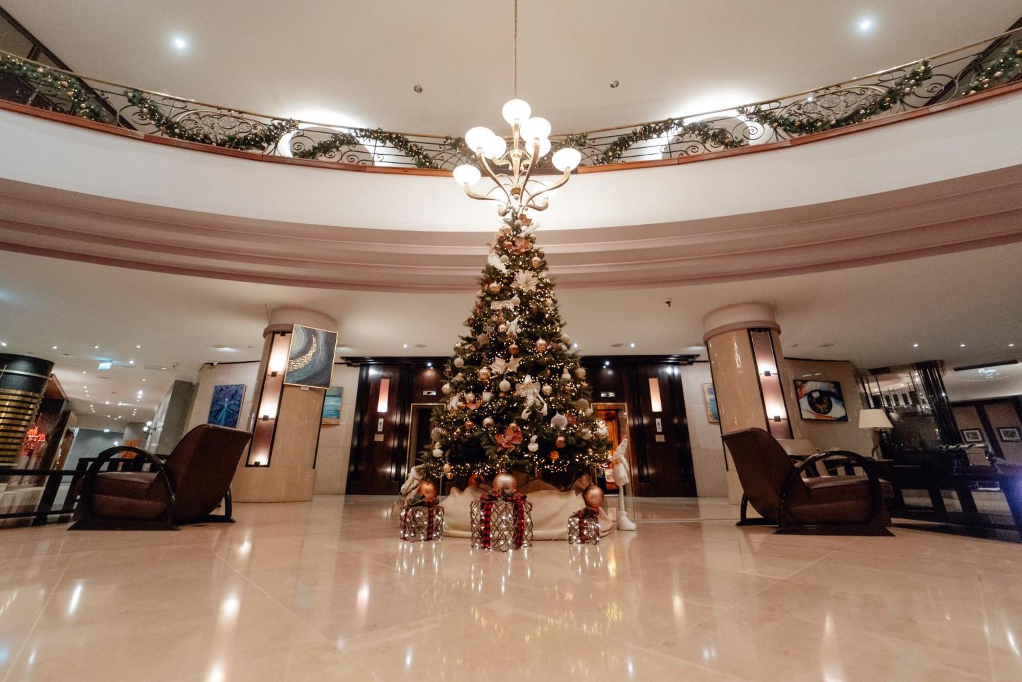 Pullman Bucharest World Trade Center Hotell Eksteriør bilde