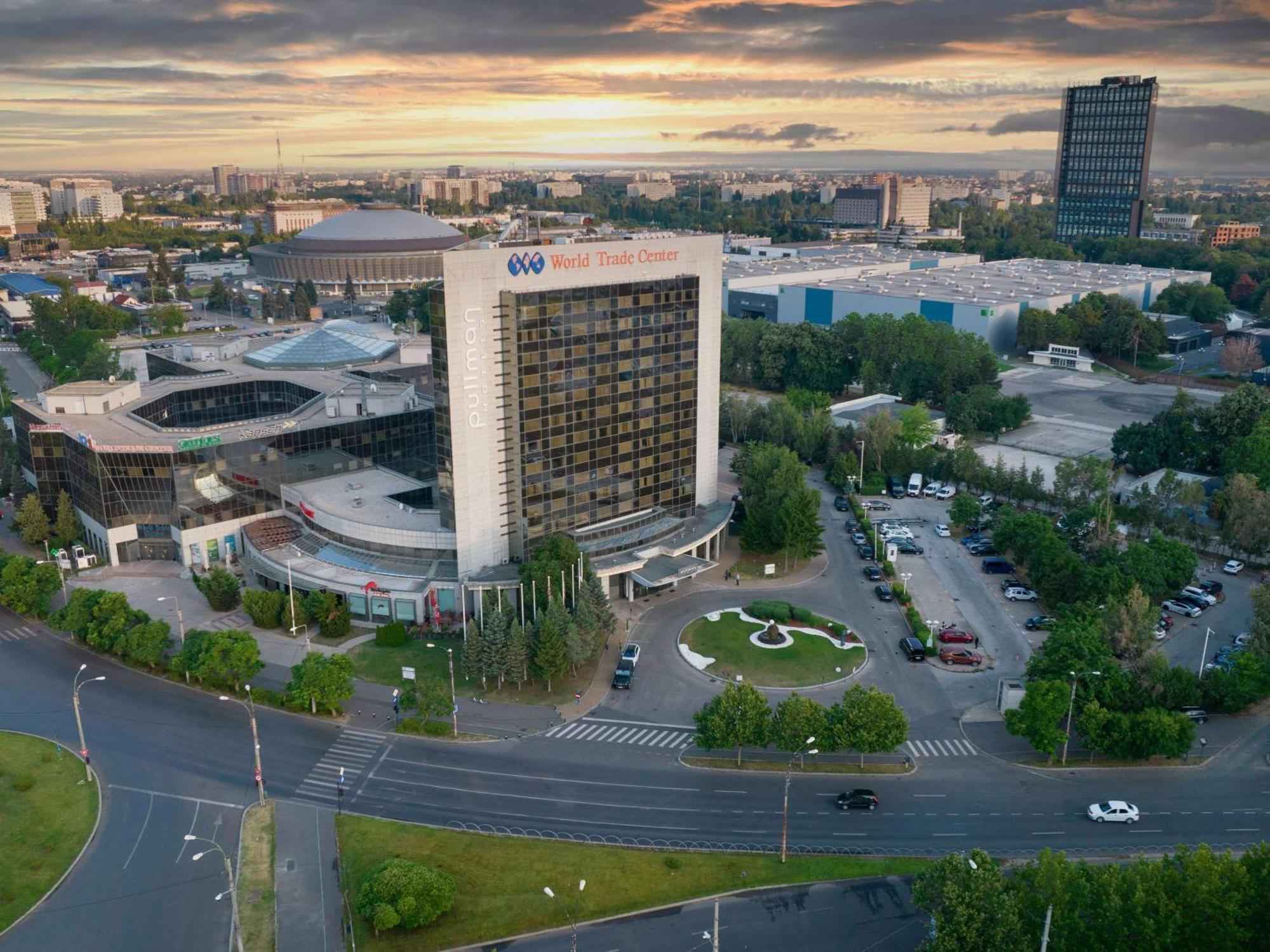 Pullman Bucharest World Trade Center Hotell Eksteriør bilde
